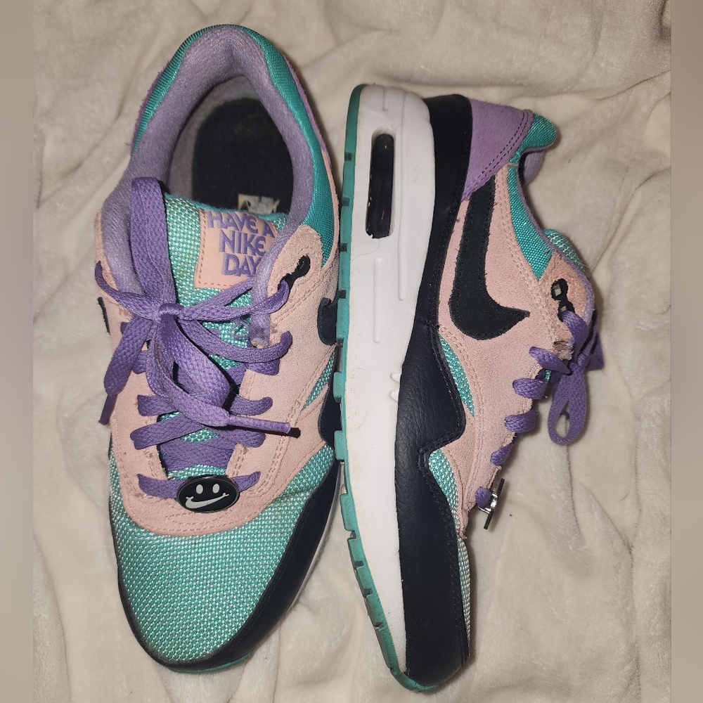 Nike Air Max 1Have a Nike Day